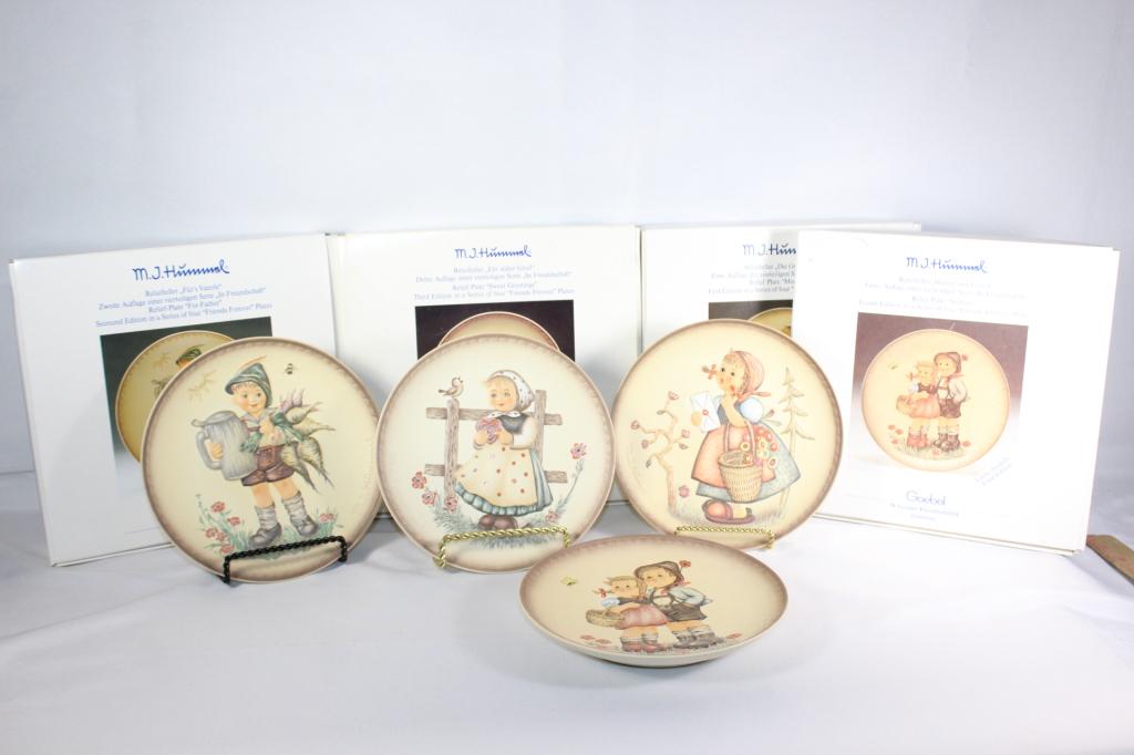Hummel Friends Forever Set of 4 Plates (1 of 8)