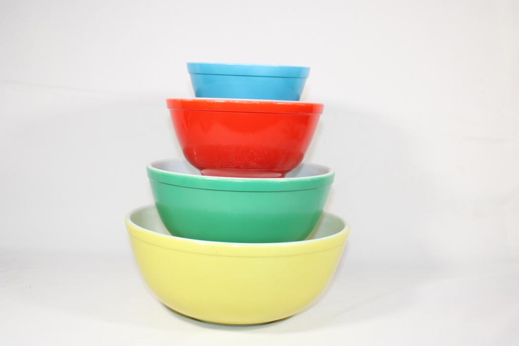 Pyrex Primary Colors Nesting Bowls (1 of 2)