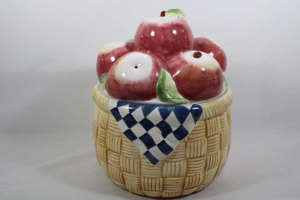 MCM Basket of Apples Cookie Jar (1 of 7)