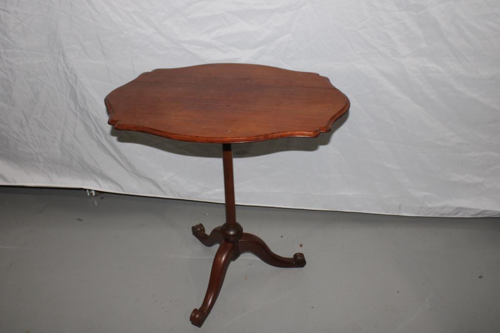 Small Wood Vintage Accent Table (1 of 4)