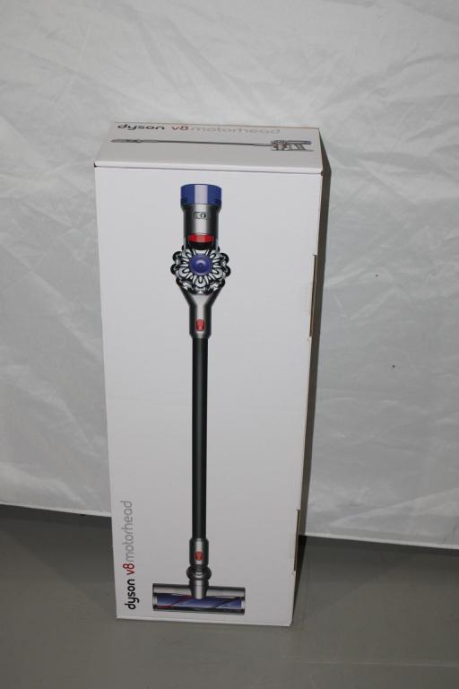 sv10 dyson v8 motorhead vacuum (1 of 2)