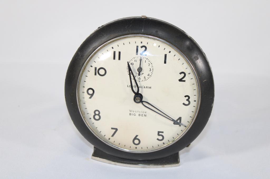 Vintage Westclox Black Big Ben Wind-up Clock: measures about 5 3/4 inches tall; works