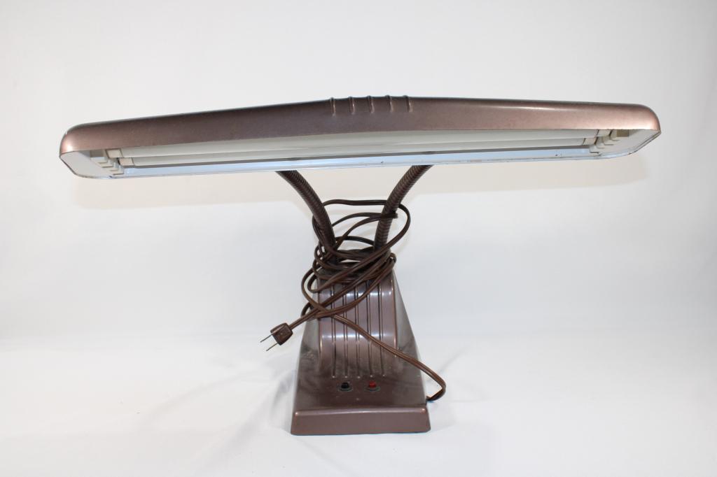 VTG Dazor Industrial Art Deco Desk Lamp (1 of 3)