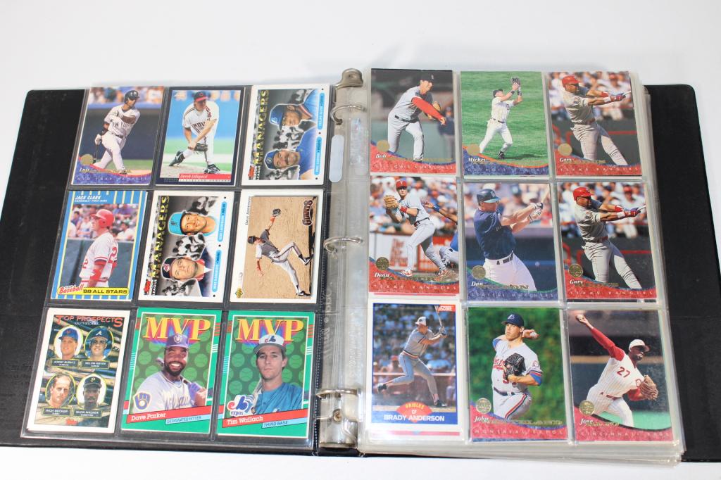 Binder of VTG Baseball Cards - unsorted (1 of 6)