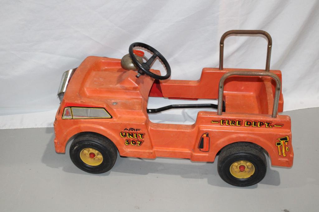 VTG AMF Unit 507 Fire Dept Pedal Car (1 of 4)