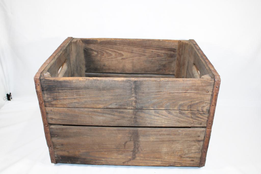 Antique Wood Crate with Handles (1 of 5)