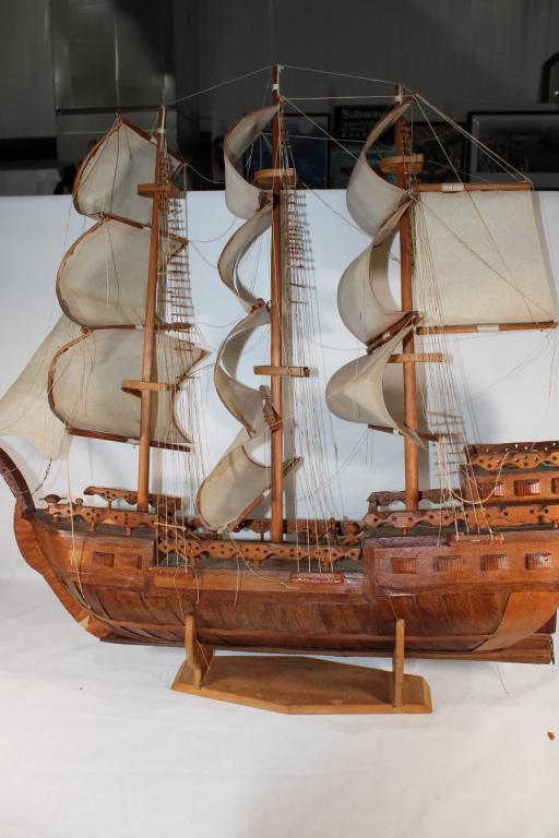 Vintage Model Clipper Ship: as is,
