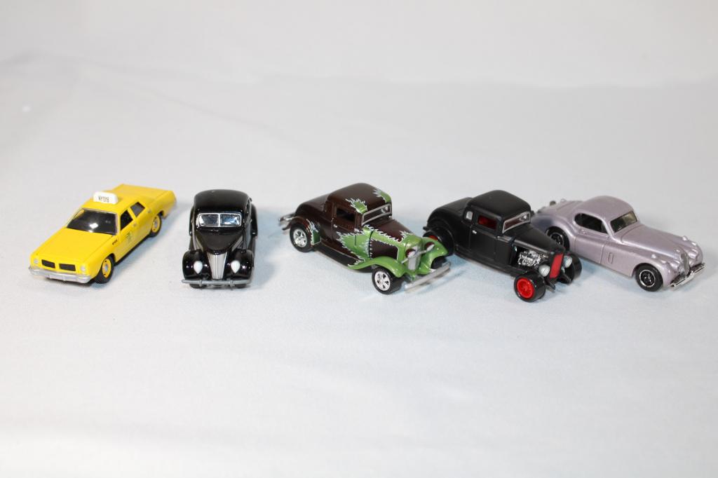 Lot of Johnny Lightning and Other diecast hot rods (1 of 7)