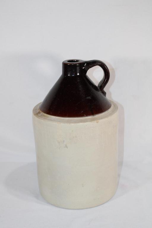 Vintage 1 Gallon Stoneware Whiskey Jug (1 of 4)