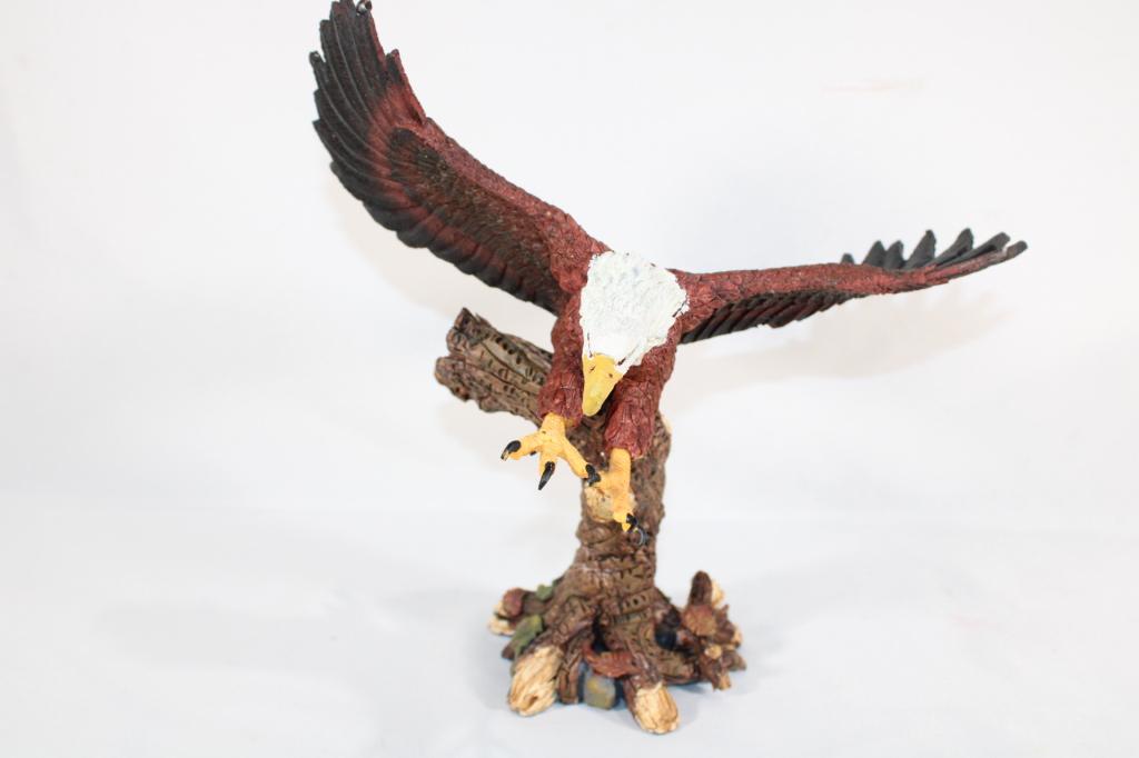 Resin Eagle Tabletop Statue (1 of 4)
