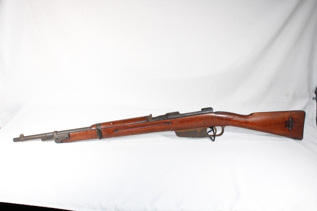 Carcano Italian 6.5 1940 XVII Rifle: not complete - missing bolt and bayonet SN: AD9515 Background Check: Required FFL: All out-of-state purchasers of firearms
