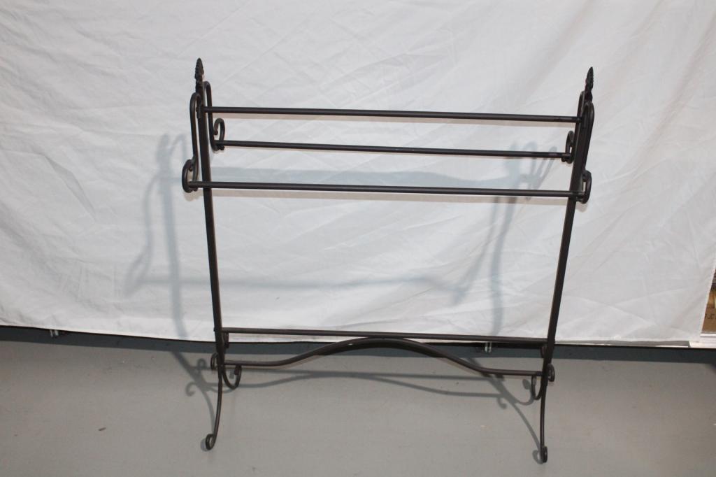 Metal Three Rod Standing Quilt Rack: good overall as pictured