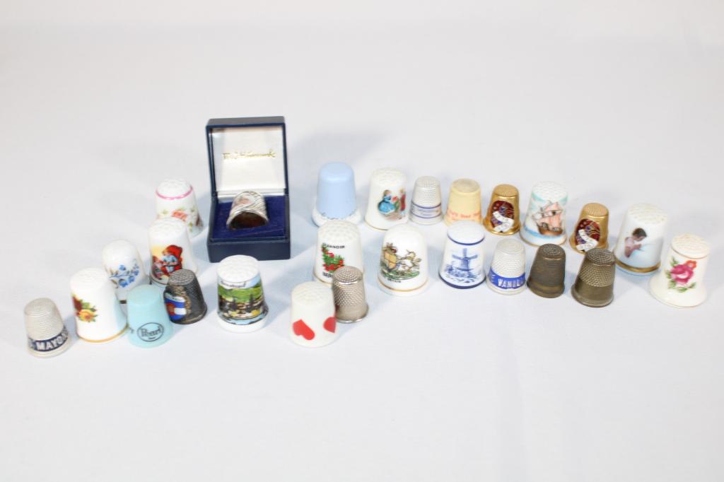 Lot of 26 Thimbles - Advertising, Souvenir, etc.: good overall condition as pictured