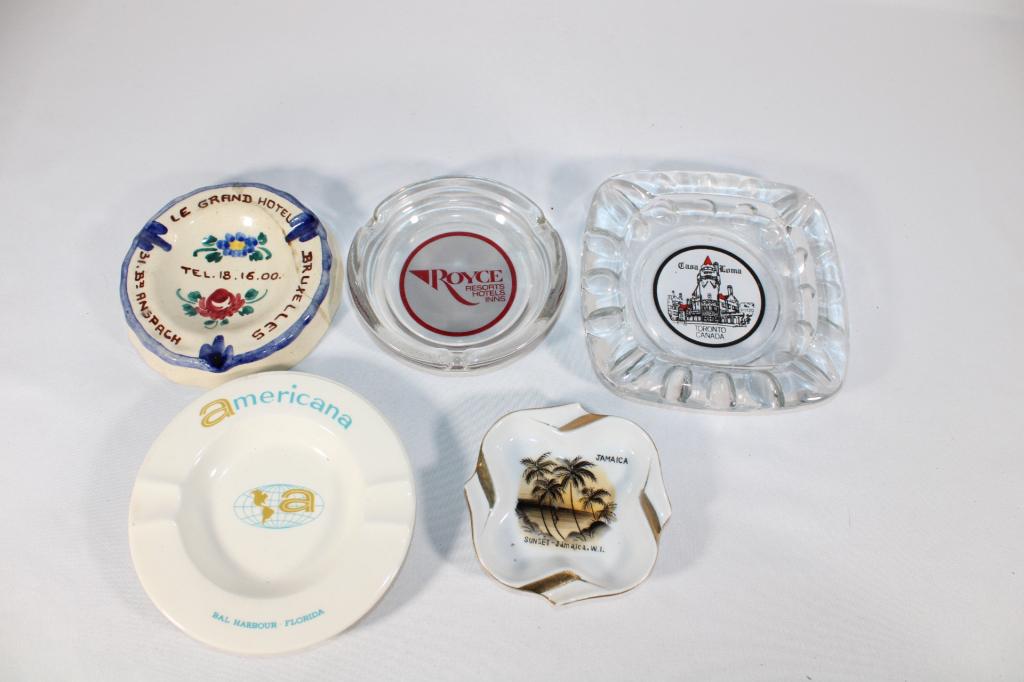 Lot of 5 Vintage Travel / Advertising Ashtrays (1 of 4)