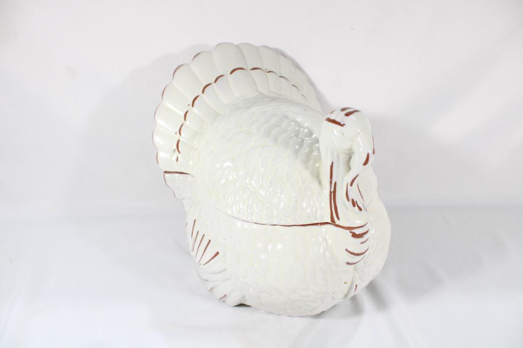 Terracotta White Glaze Turkey Cookie Jar: Crack on back side of base as shown in photos. Measures about 12" tall.