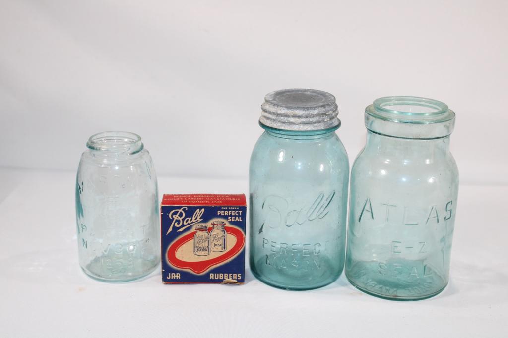 Trio of Vintage Mason Jars, Ball Jar Seal Lids (1 of 2)