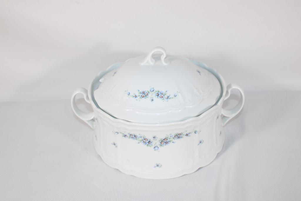 Seltmann Weiden Bavaria Soup Tureen Julia Pattern: Good overall as pictured. Measures about 8.75" diameter.