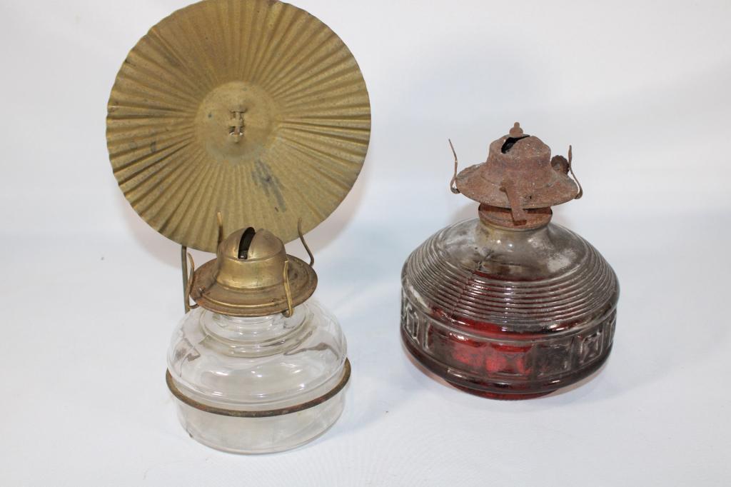 Lot of Two Vintage Oil Lamps: Good overall as pictured. Both are missing the chimney.