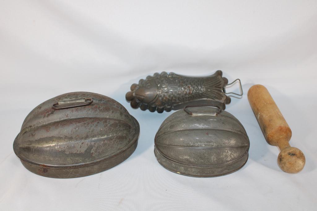 Lot of Vintage Jello Molds and Wood Masher (1 of 5)