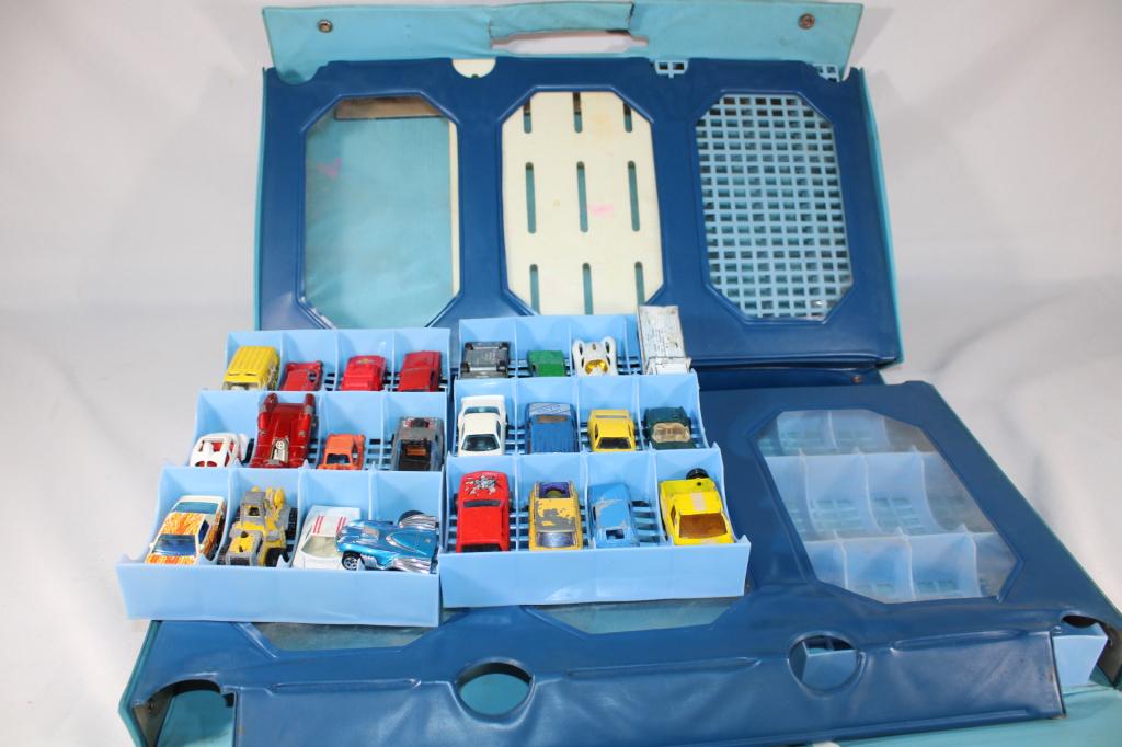 Vintage Tootsie, Hotwheels and Matchbox in Case: Good overall as pictured. Case flap is torn.