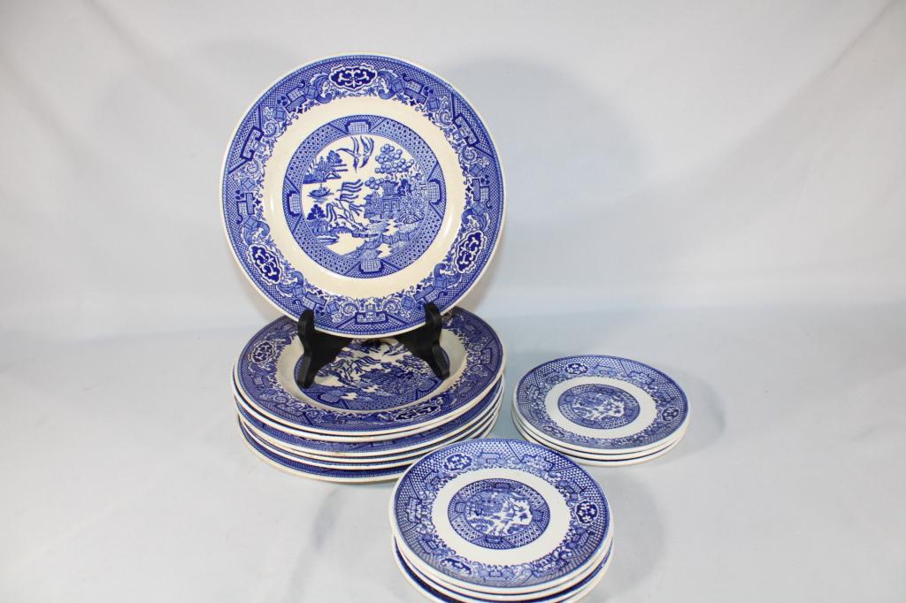 Lot of Blue Willow - Willow Ware Royal China: Good overall as pictured.