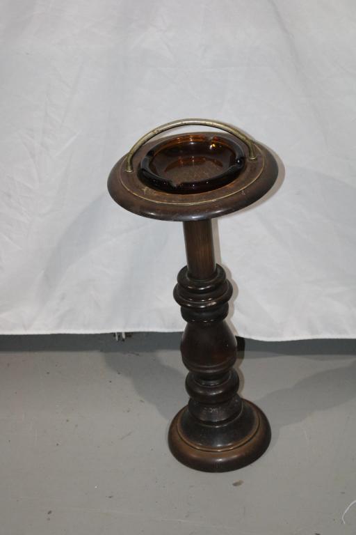 Vintage Ashtray Stand w/ Amber Glass Ashtray (1 of 2)