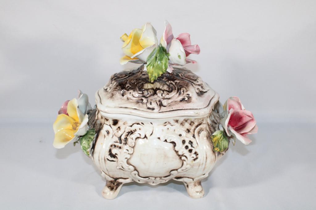 Capodimonte Porcelain Tureen With Lid: tall. *Please view photos closely to see any imperfections. The delicate nature of these Overall good as pictured. Measures about 10" tall. *Please view photos closely to see any imperfections. The de