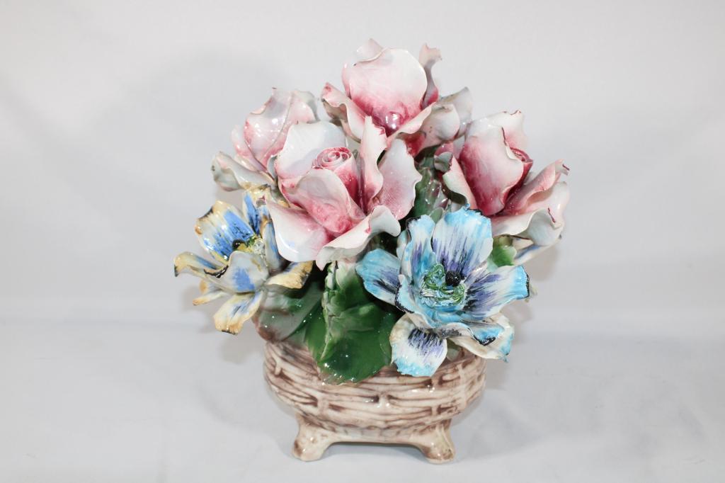 Capodimonte Porcelain Flowers in a Planter: Overall good as pictured. Measures about 13" tall. *Please view photos closely to see any imperfections. The delicate nature of these