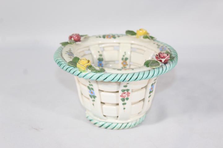 Made in Italy Basket Weave Small Pot: Measures about 3 inches tall; *Please view photos closely to see any imperfections.