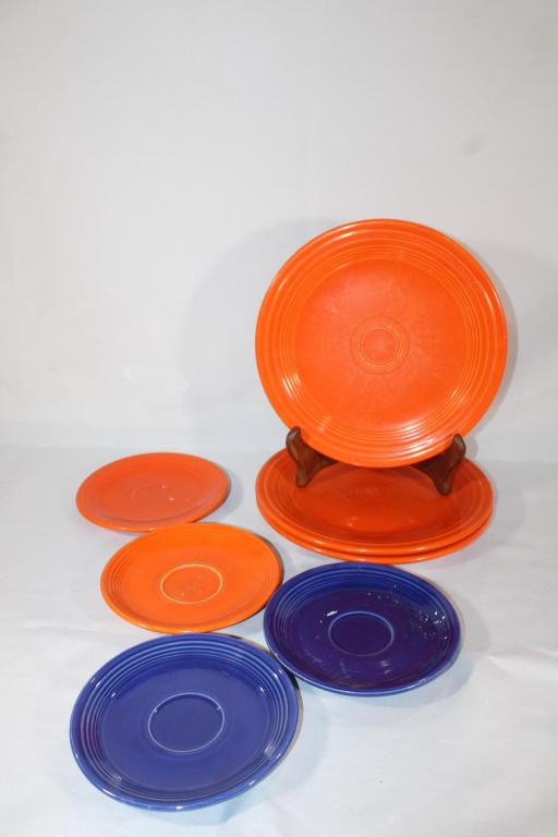 Lot of Fiestaware Orange Dinner Plates/Saucers: good overall as pictured
