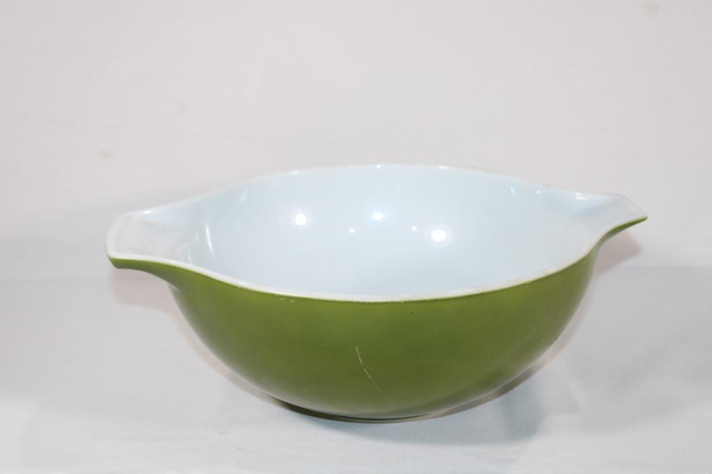 Green Pyrex #444 Mixing Bowl: good overall as pictured