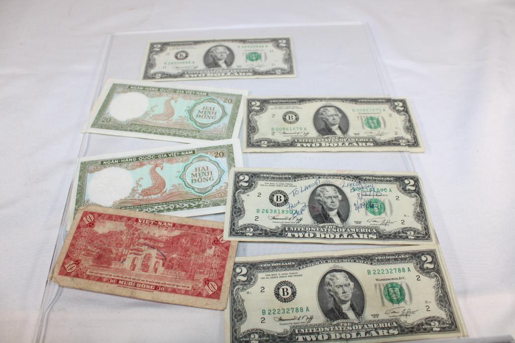 Lot of 4 1976 2 Dollar Bills and 3 Vietnam Bills (1 of 5)
