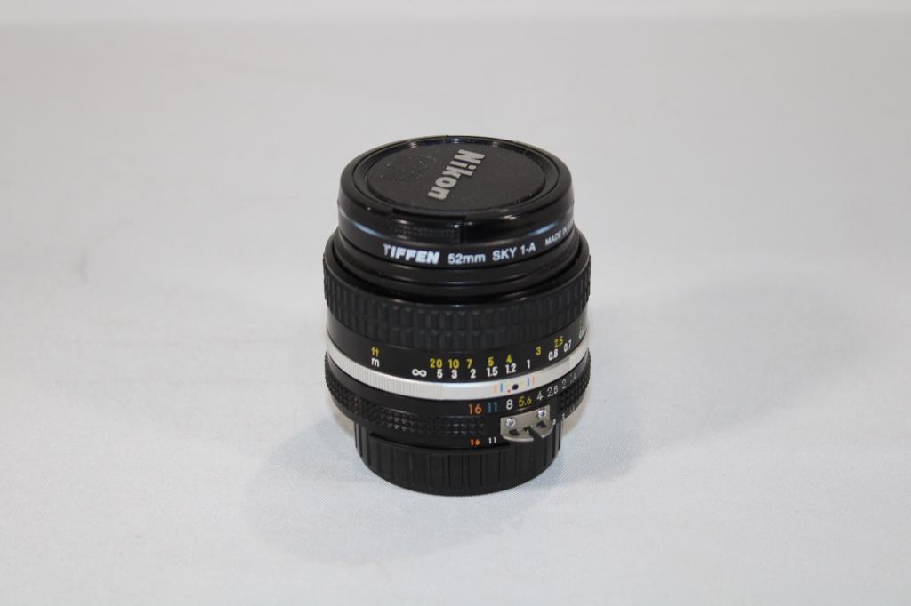 Nikon - Tiffen 52mm Sky 1-A - Camera Lens: good overall as pictured
