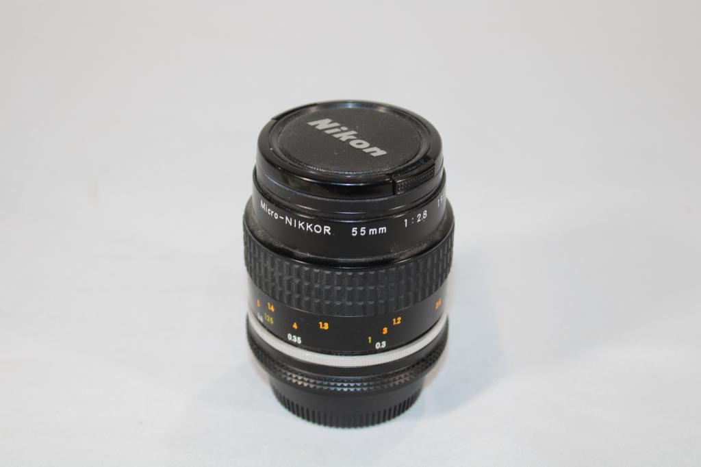 Nikon - Micro-Nikkor 55 mm Camera Lens (1 of 4)
