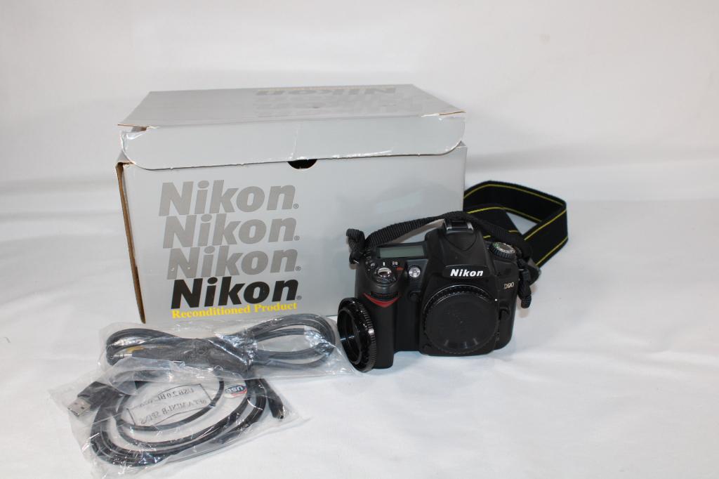Nikon D90 Reconditioned Camera: with battery but no battery charger - unable to test, appears to be in good overall condition