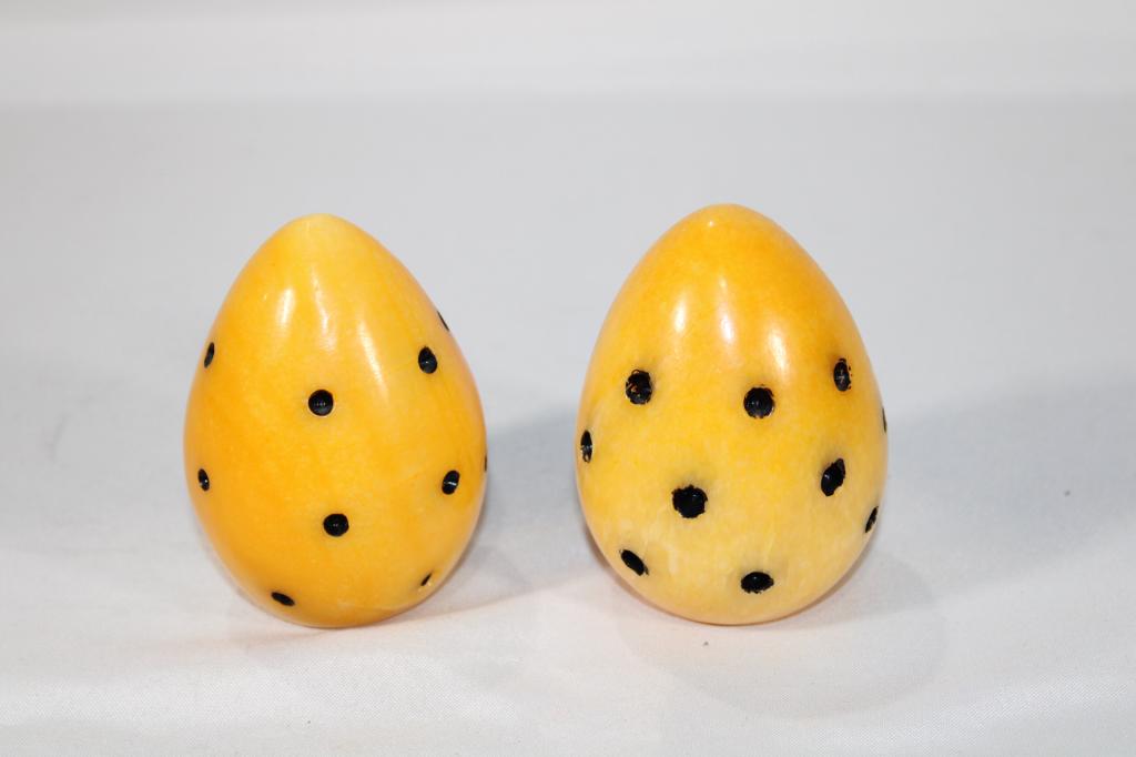 Pair of Polished Marble Alabaster Fruit (1 of 3)