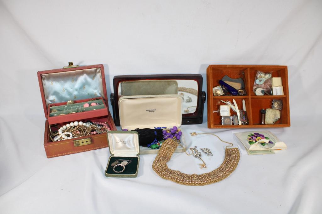 Misc Lot of Vintage Jewelry, Pins, Knick-Knacks (1 of 4)