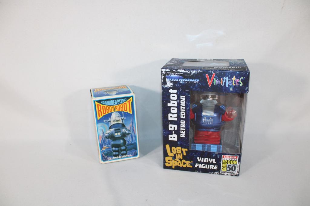 Lost in Space B-9 Vinyl Figure, Robby Robot Figure (1 of 4)