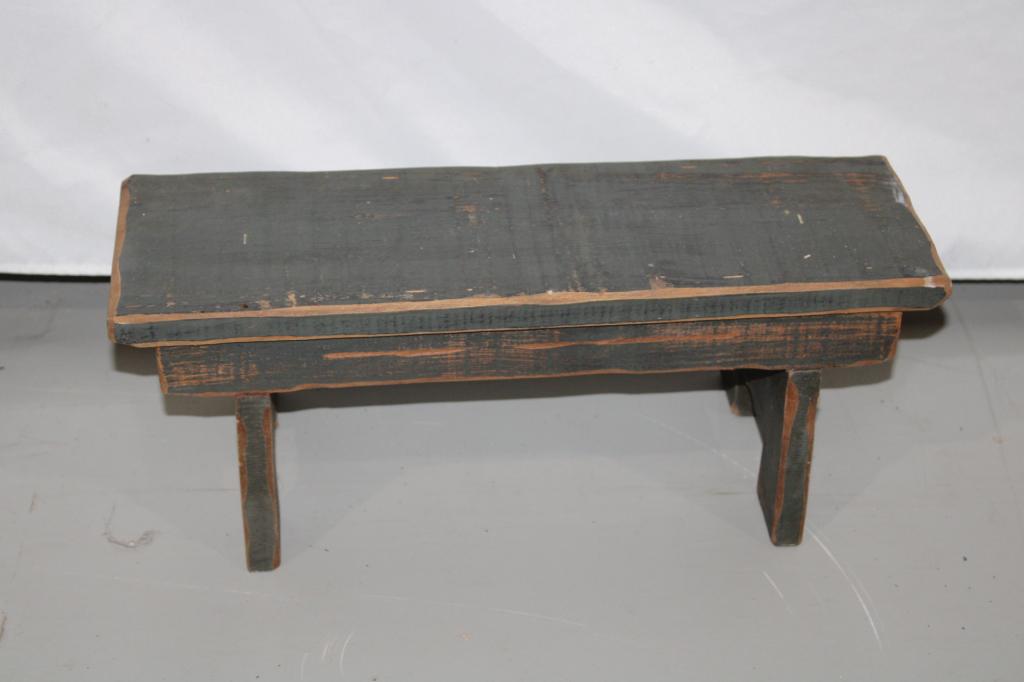 Small Primitive Wood Step Stool (1 of 2)