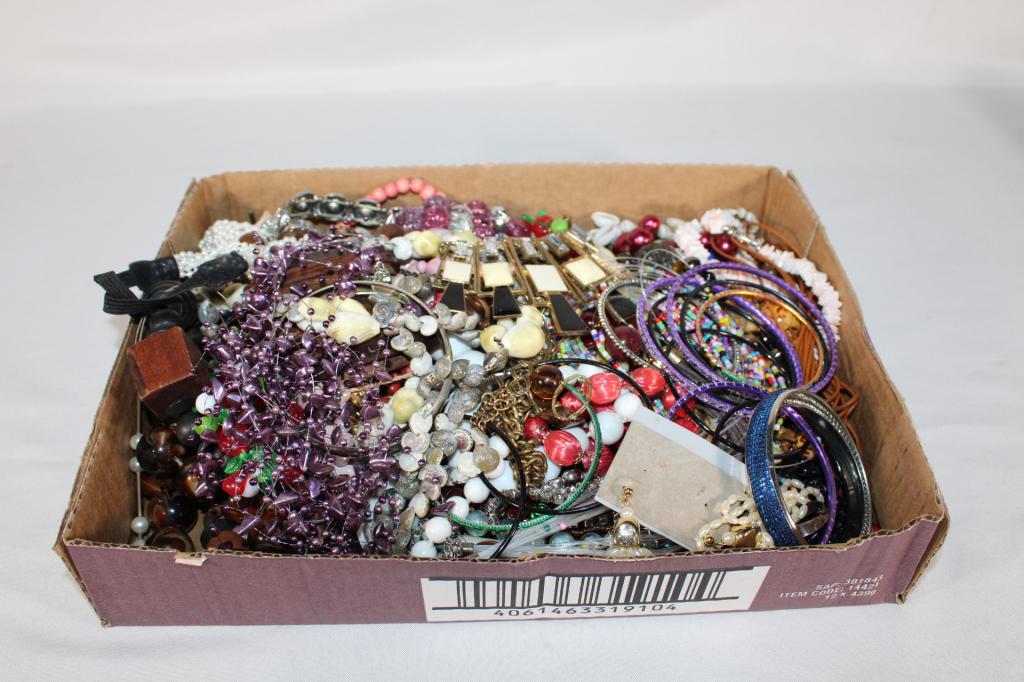Large Lot of Vintage Costume Jewelry: Good overall as pictured.