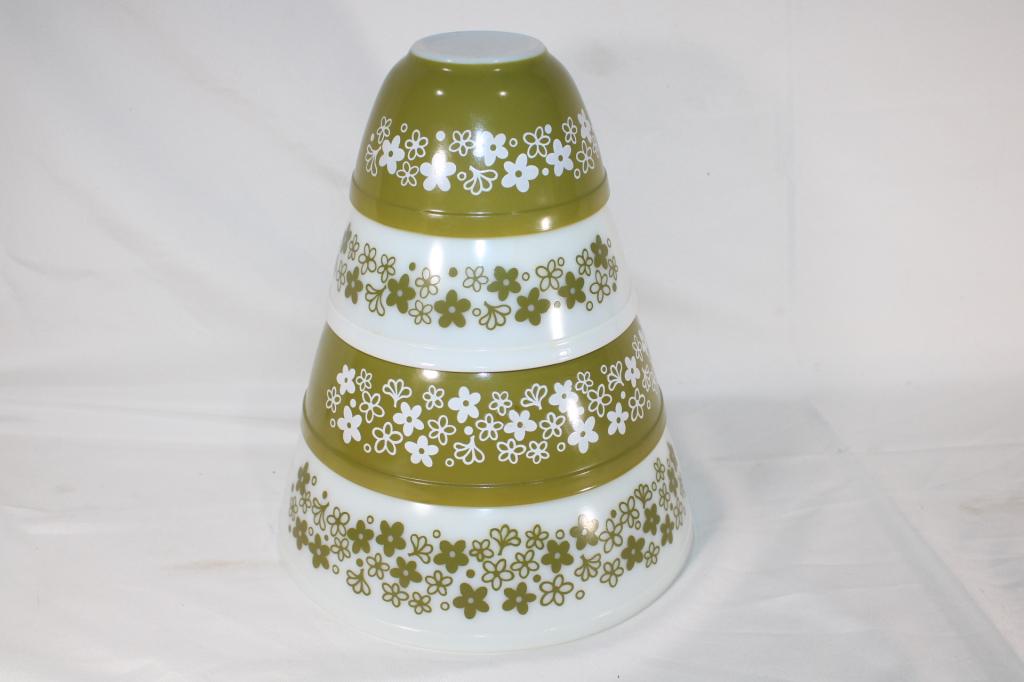 Pyrex Spring Blossom Nesting Mixing Bowls: Good overall as pictured.