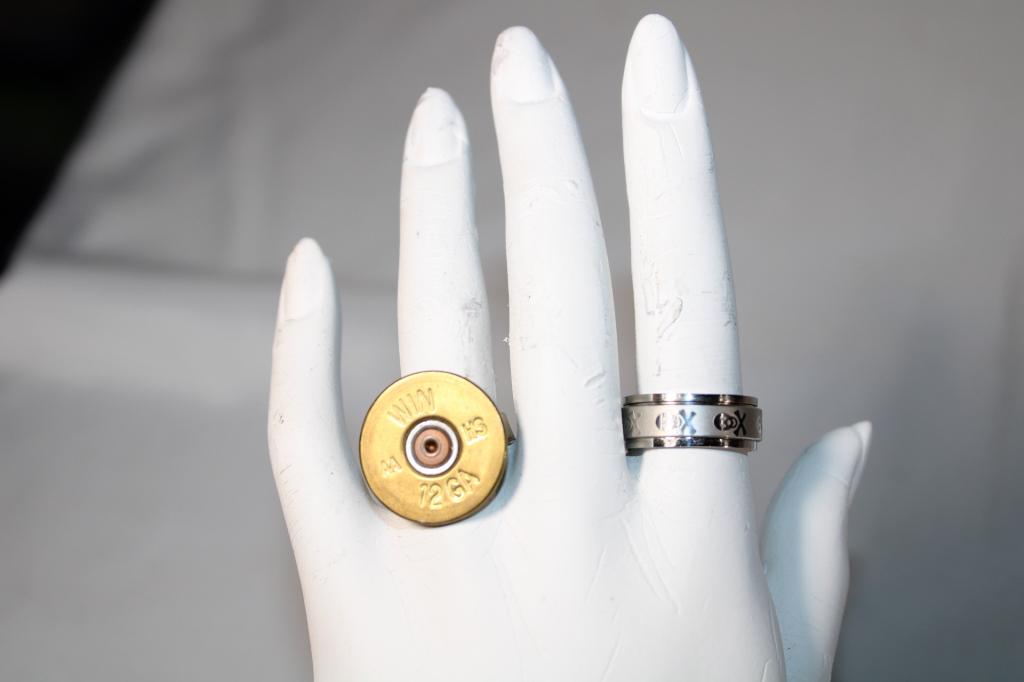 Pair-stainless Steel Skull Spinner & Bullet Ring (1 of 4)