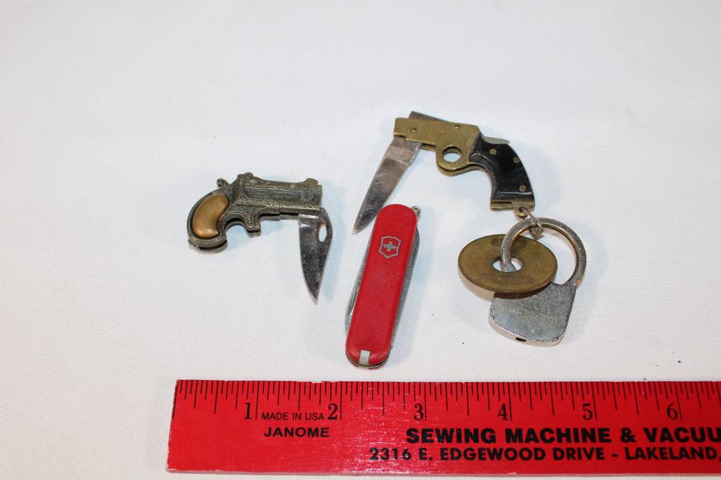 Lot of 3 Small Pocket Knives (1 of 2)