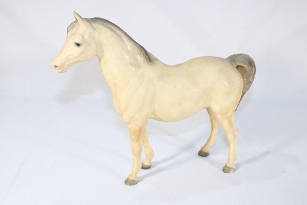 Breyer Horse Figure (1 of 3)