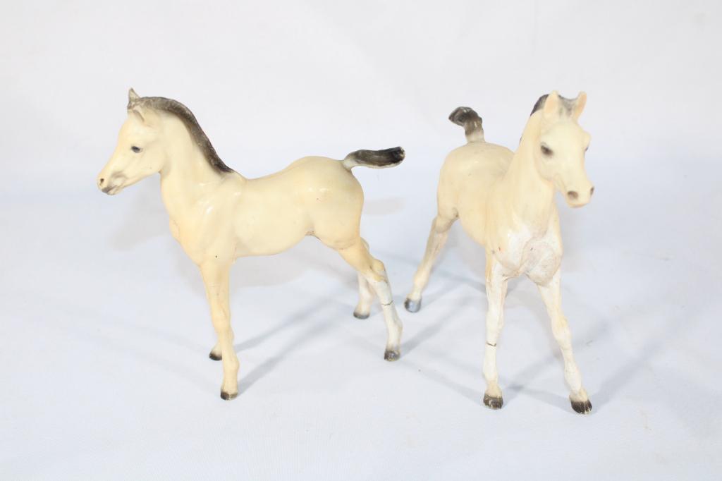 Lot of 2 Breyer Horse Foals (1 of 3)