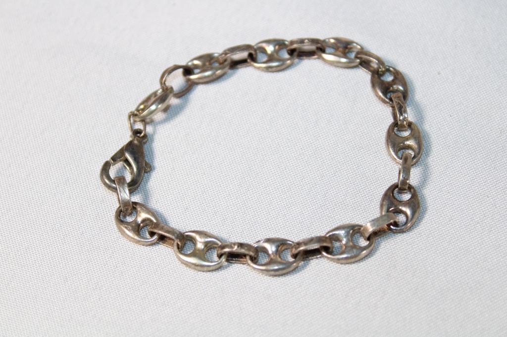 Sterlings silver chain Bracelet -7 1/2": weighs about .53 toz