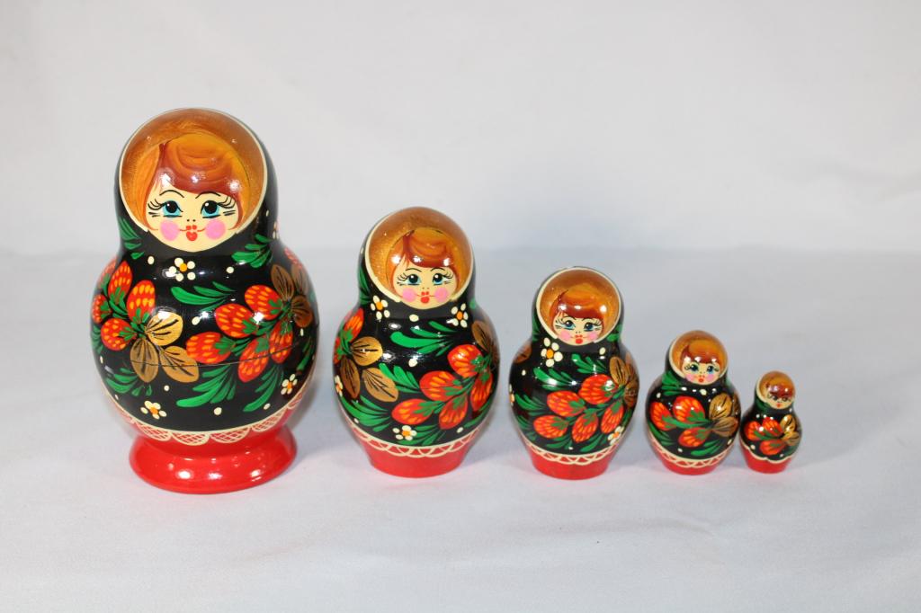 Russian Nesting Dolls - 5 Total: good overall as pictured