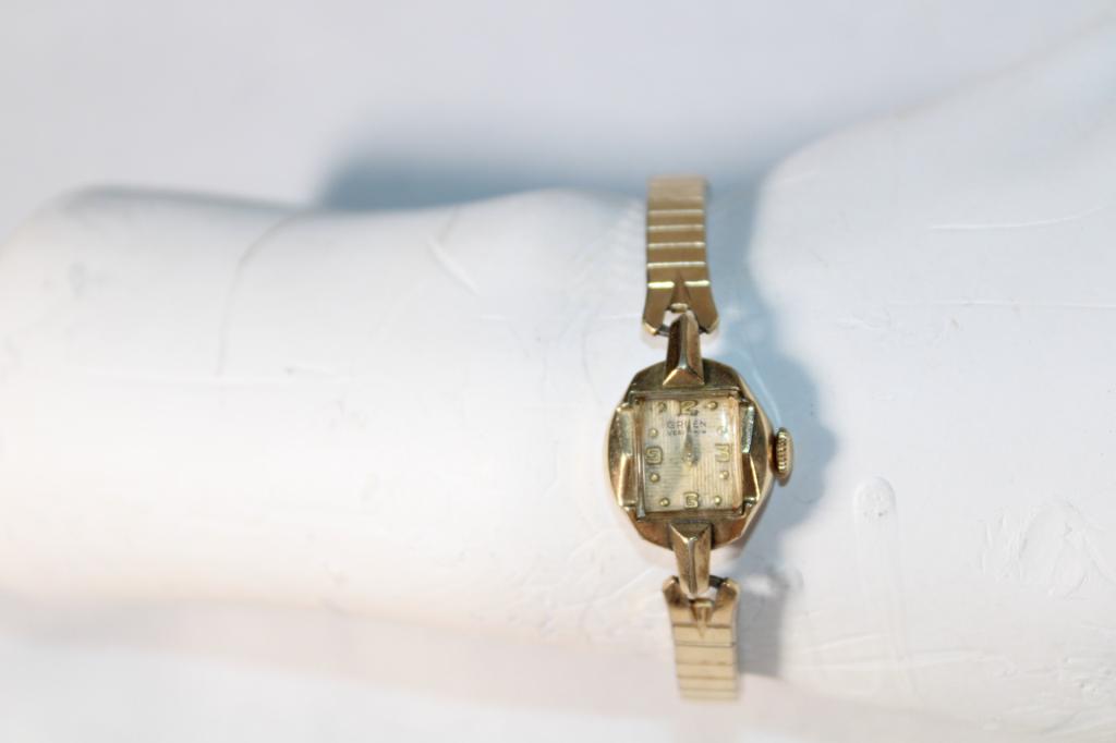Gruen Veri-Thin 10kt Gold Filled Ladies Watch: With original box. Good overall as pictured. Does not appear to be working.