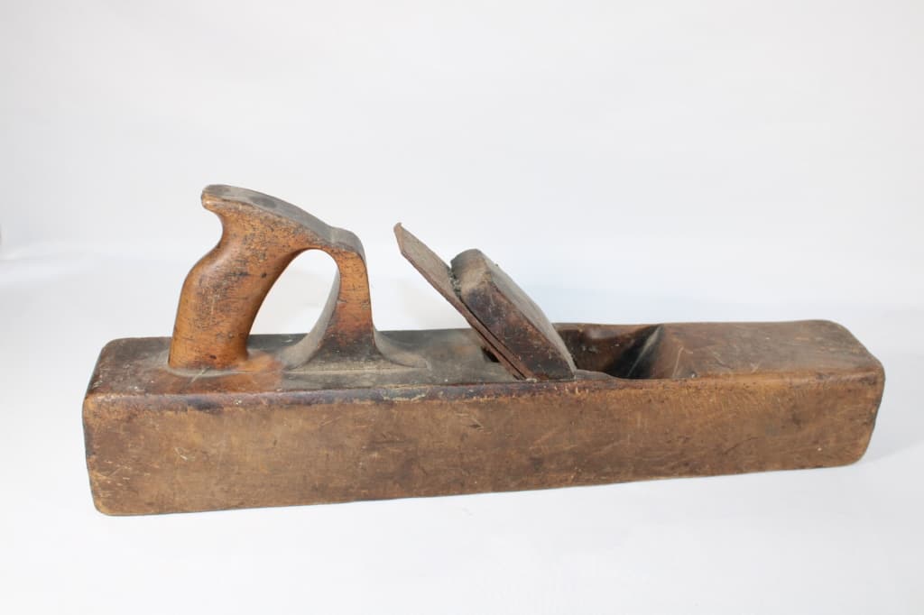 Antqiue Alex Mathieson Wood Plane: Good overall as pictured.