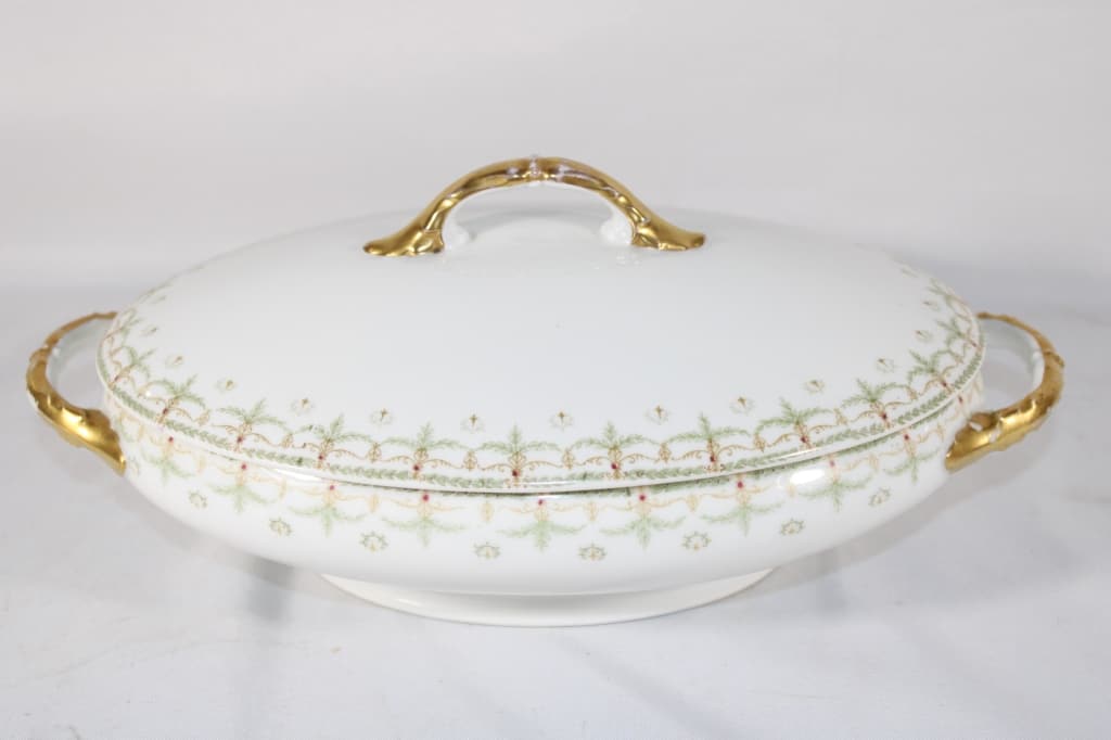 Martin Limoges Oval Serving Bowl w/ Lid: Good overall as pictured.